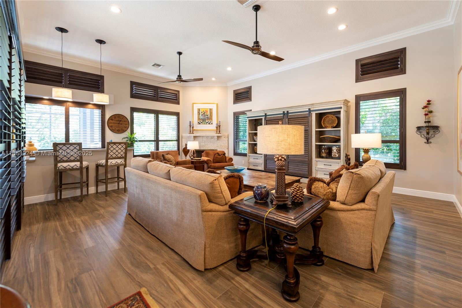 PLANTATION ACRES - Residential