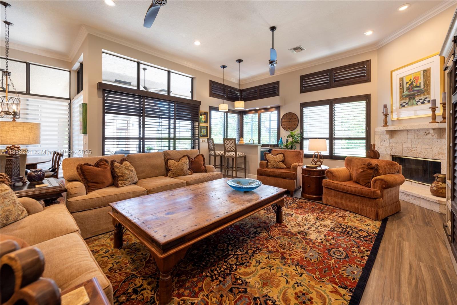 PLANTATION ACRES - Residential