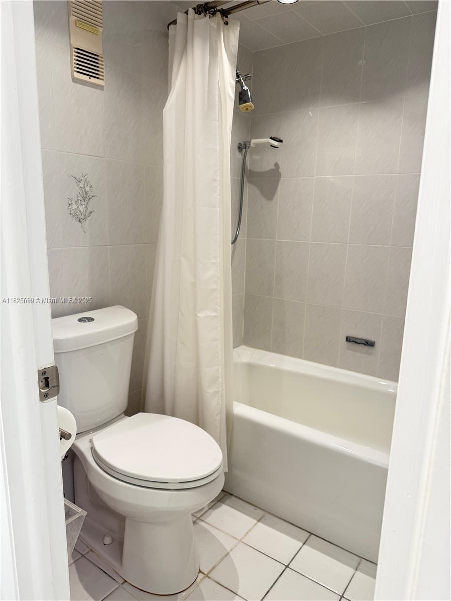 9273 Collins Ave 503
