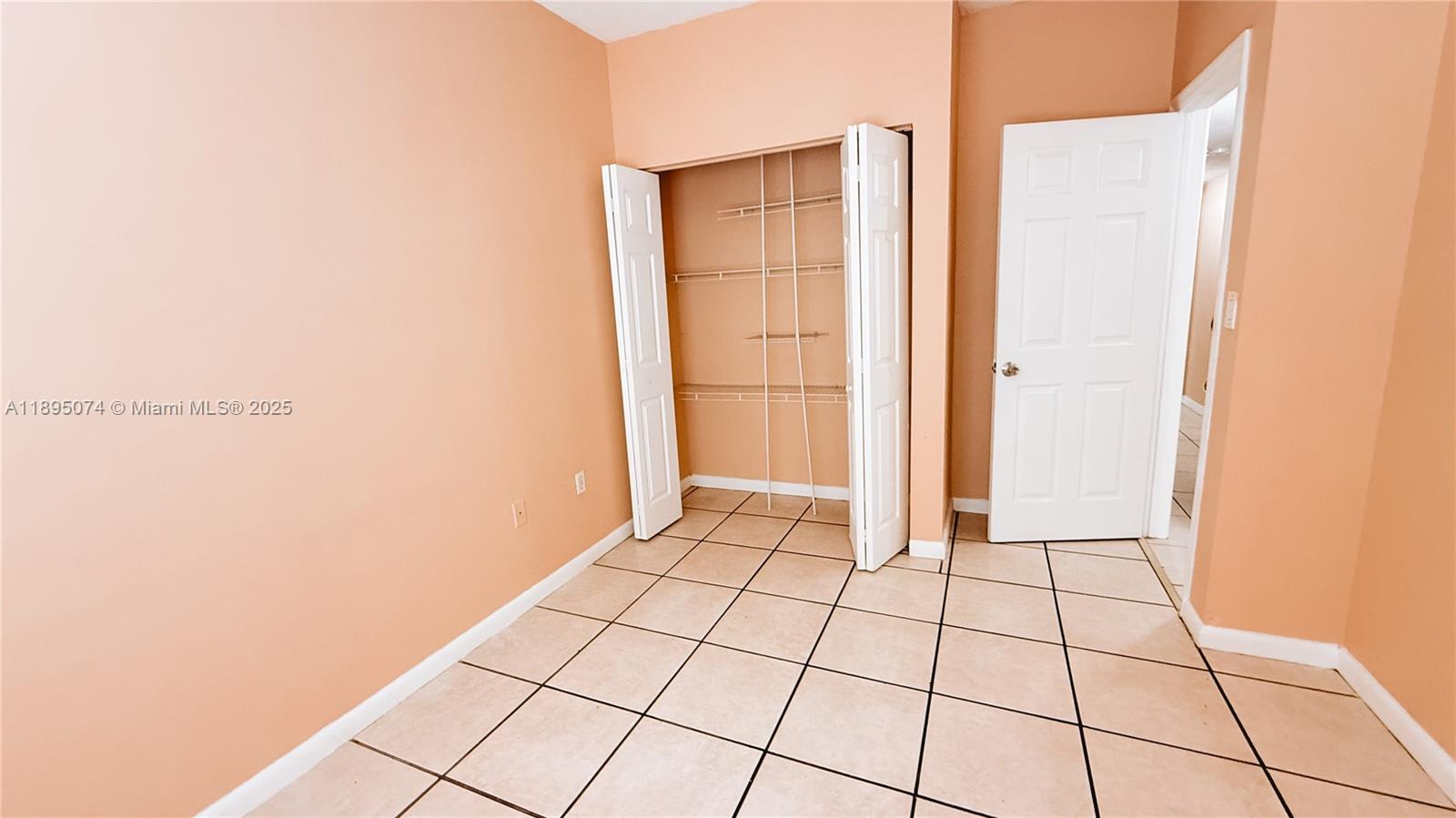 WATERSIDE TOWNHOMES SEC 5 - Residential Lease