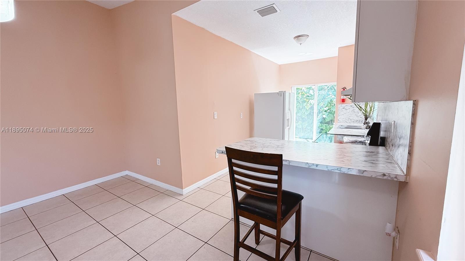 WATERSIDE TOWNHOMES SEC 5 - Residential Lease