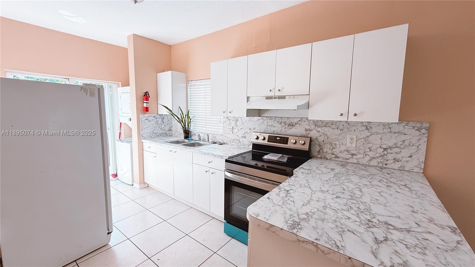 WATERSIDE TOWNHOMES SEC 5 - Residential Lease