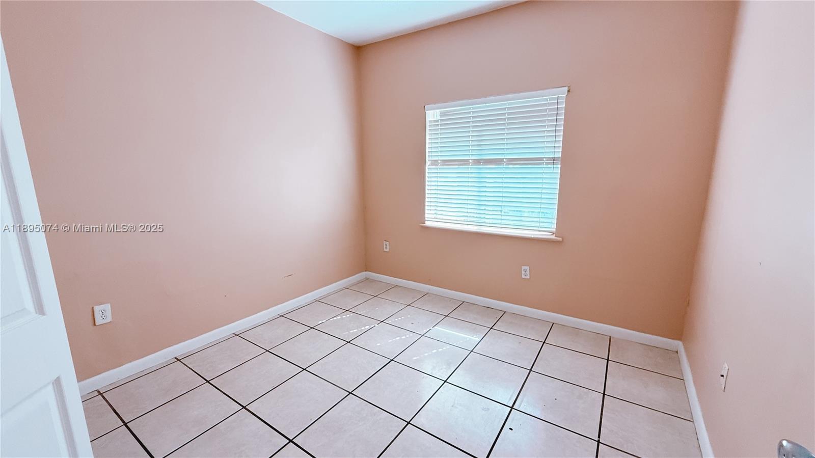 WATERSIDE TOWNHOMES SEC 5 - Residential Lease