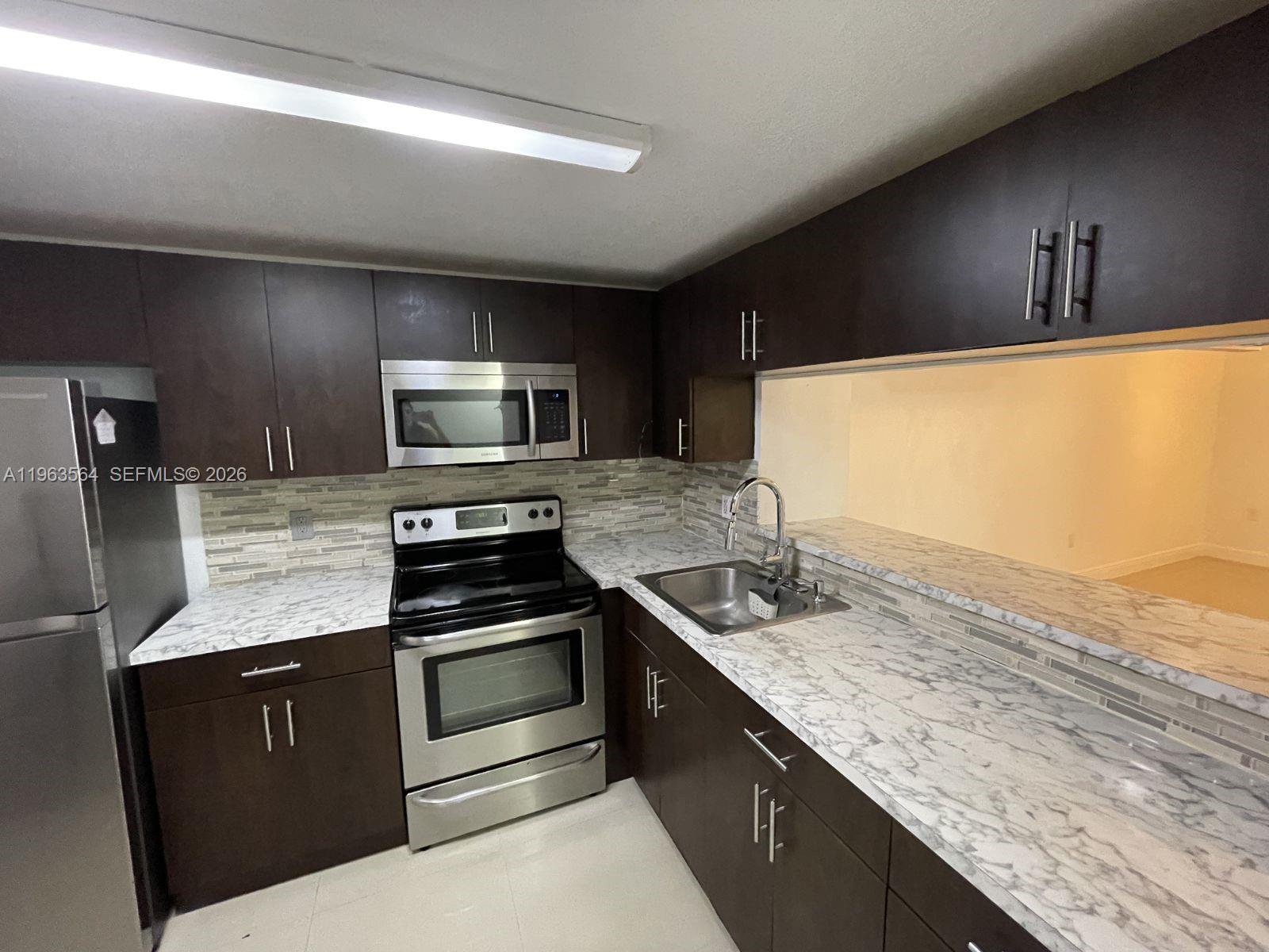 POINT SOUTH CONDO - Residential Lease