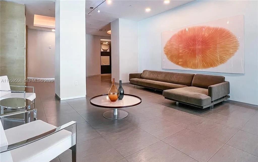 QUANTUM ON THE BAY CONDO - Residential