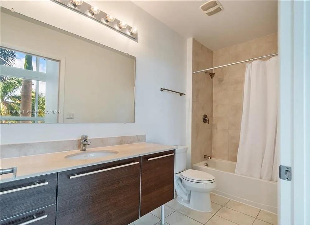 QUANTUM ON THE BAY CONDO - Residential