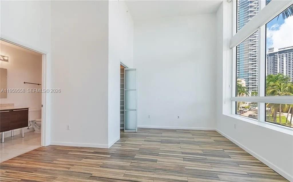 QUANTUM ON THE BAY CONDO - Residential