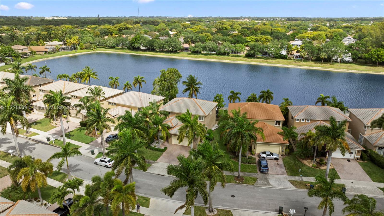 4475 Banyan Trails Dr, Coconut Creek, FL, 33073/$749,000 4 4475 Banyan Trails Dr