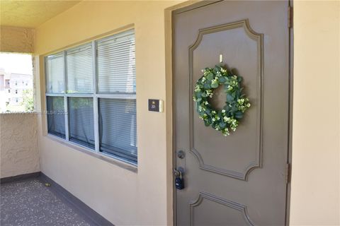 9121 Sunrise Lakes Blvd 201 Sunrise FL 33322