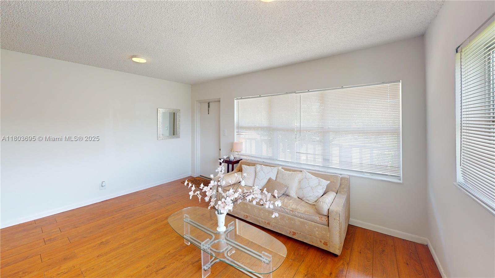 9121 Sunrise Lakes Blvd 201, Sunrise, FL, 33322/$74,900 1 9121 Sunrise Lakes Blvd 201