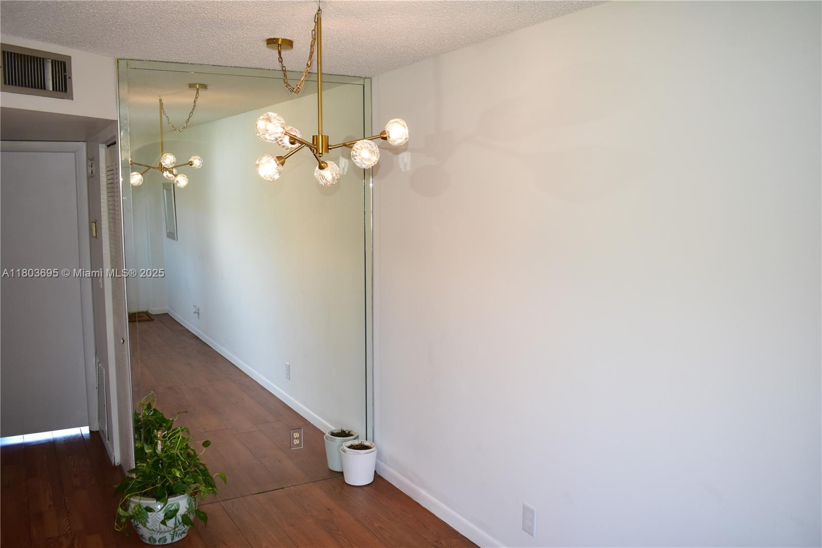 9121 Sunrise Lakes Blvd 201, Sunrise, FL, 33322/$74,900 3 9121 Sunrise Lakes Blvd 201