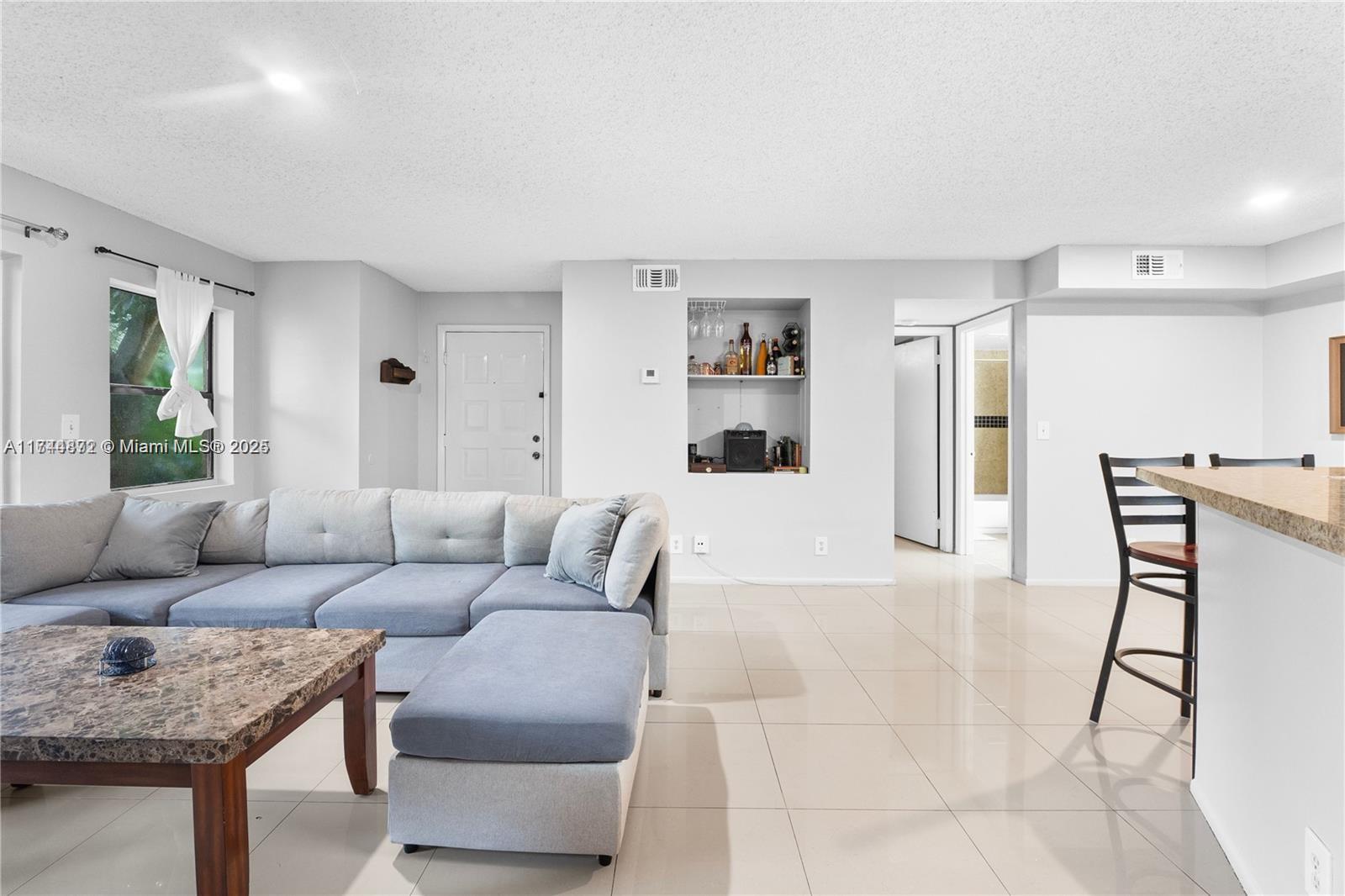 SUMMERBREEZE CONDO - Residential