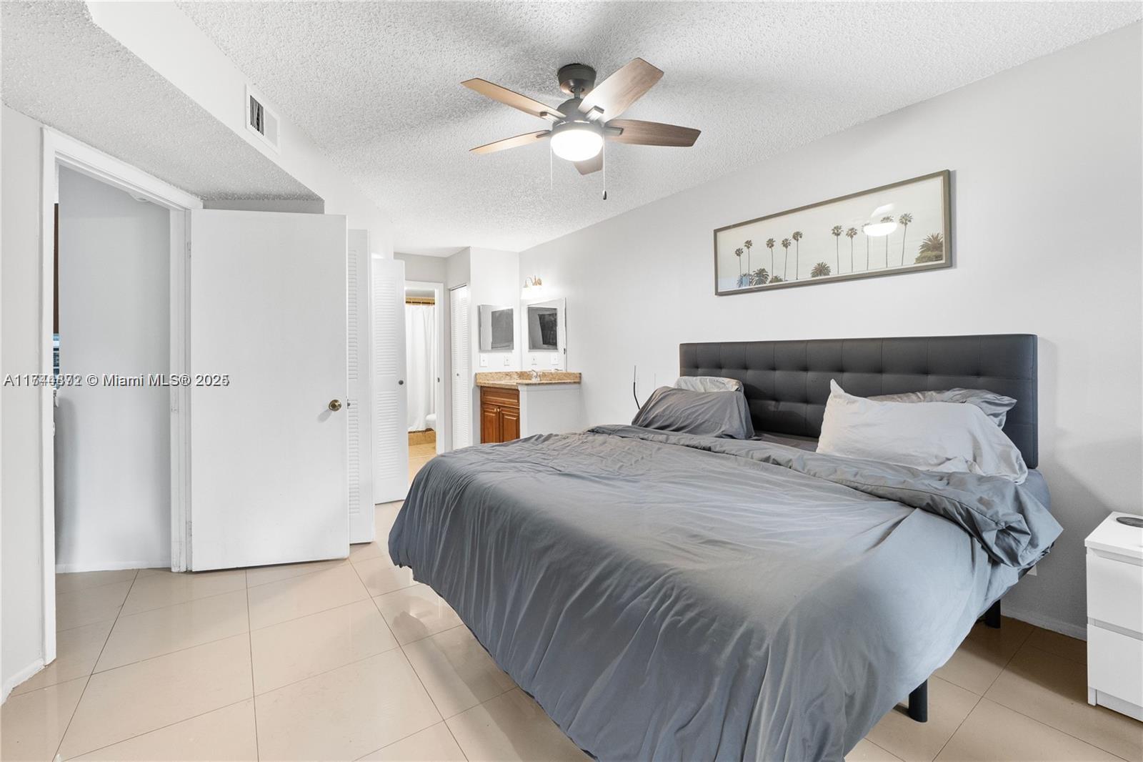 SUMMERBREEZE CONDO - Residential