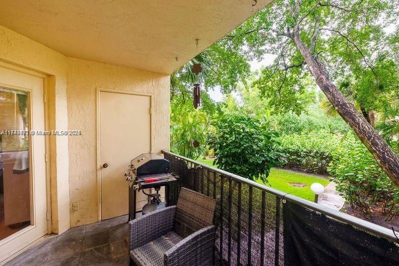 SUMMERBREEZE CONDO - Residential