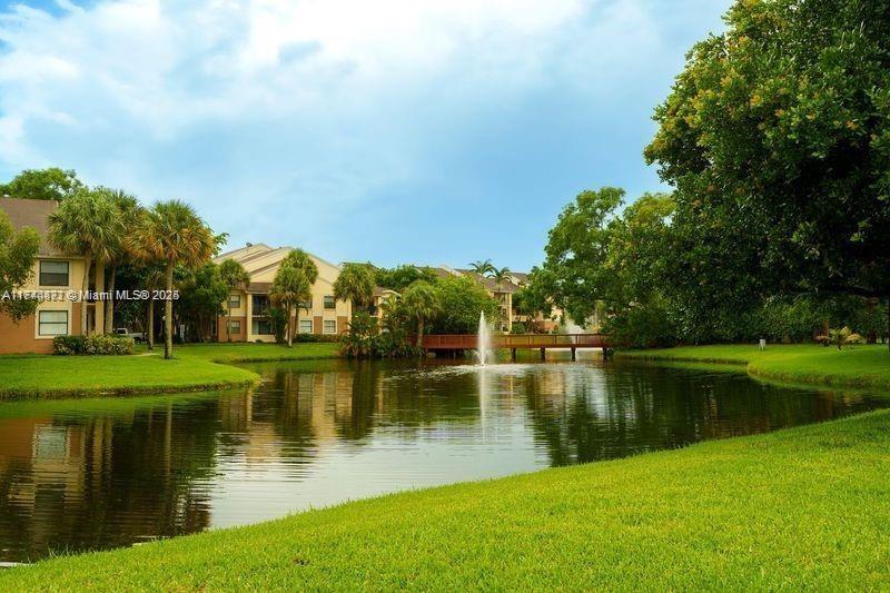 SUMMERBREEZE CONDO - Residential