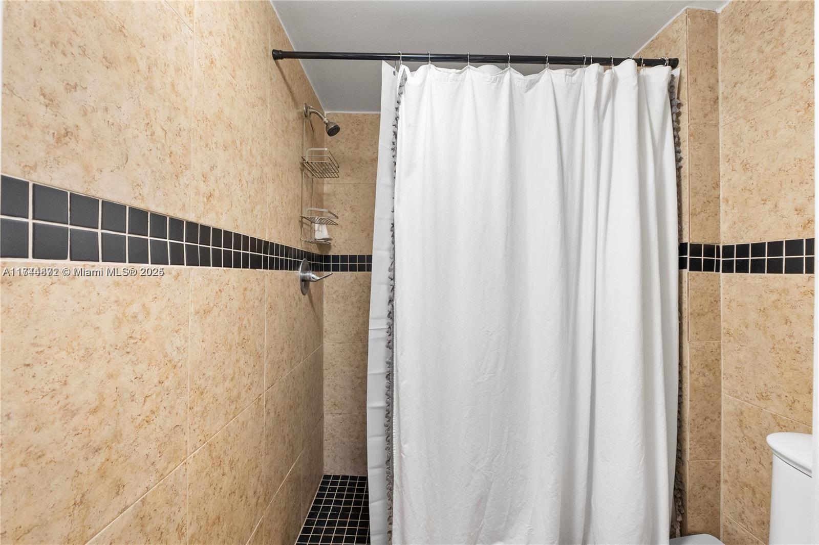 SUMMERBREEZE CONDO - Residential