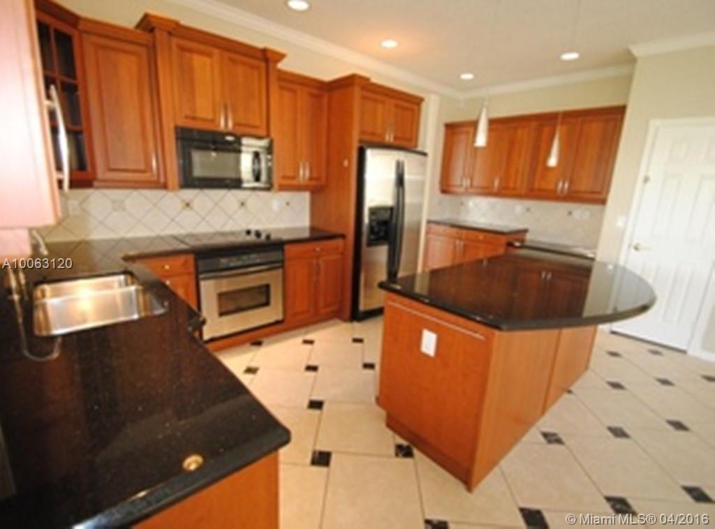 Riviera Isles II 170-53 B - Residential Lease