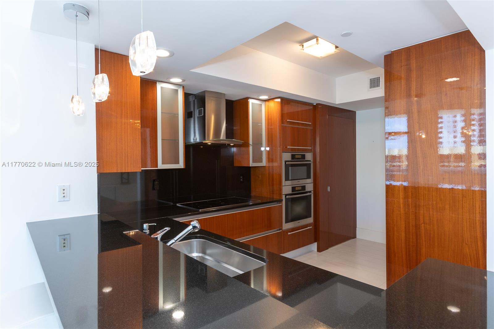 2711 S Ocean Dr 1601