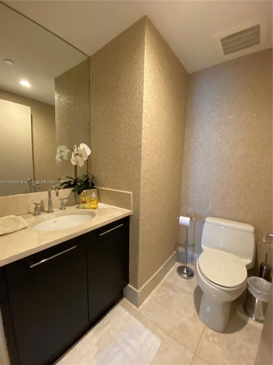 JADE BEACH CONDO - Residential Lease