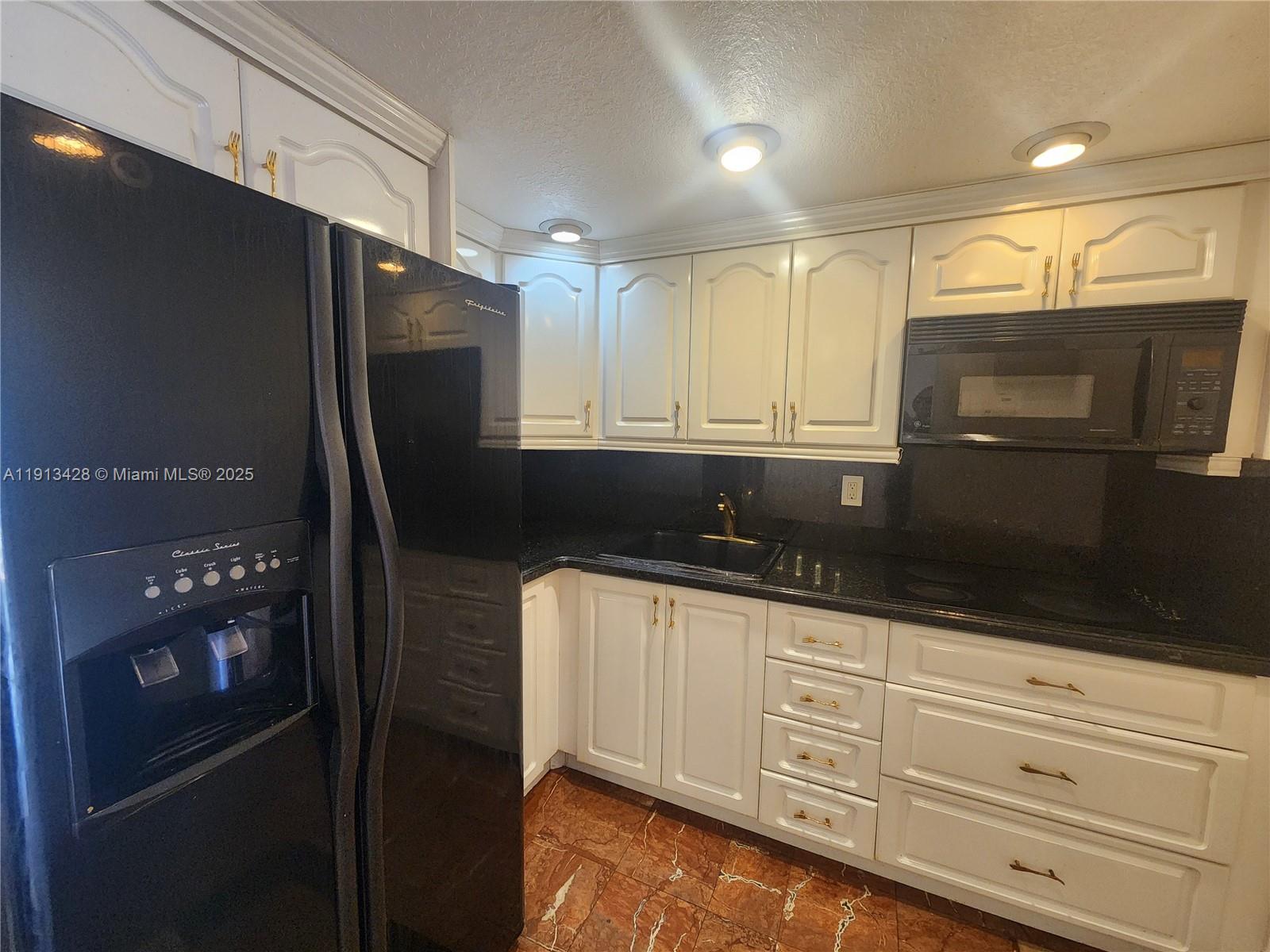 SUNRISE LAKES76-Phase 3 - - Residential