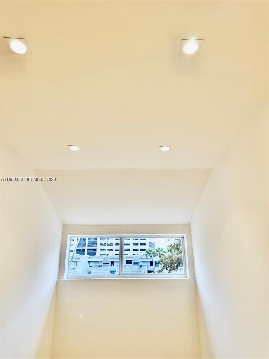 POINCIANA IS YT & RCQ CLU - Residential