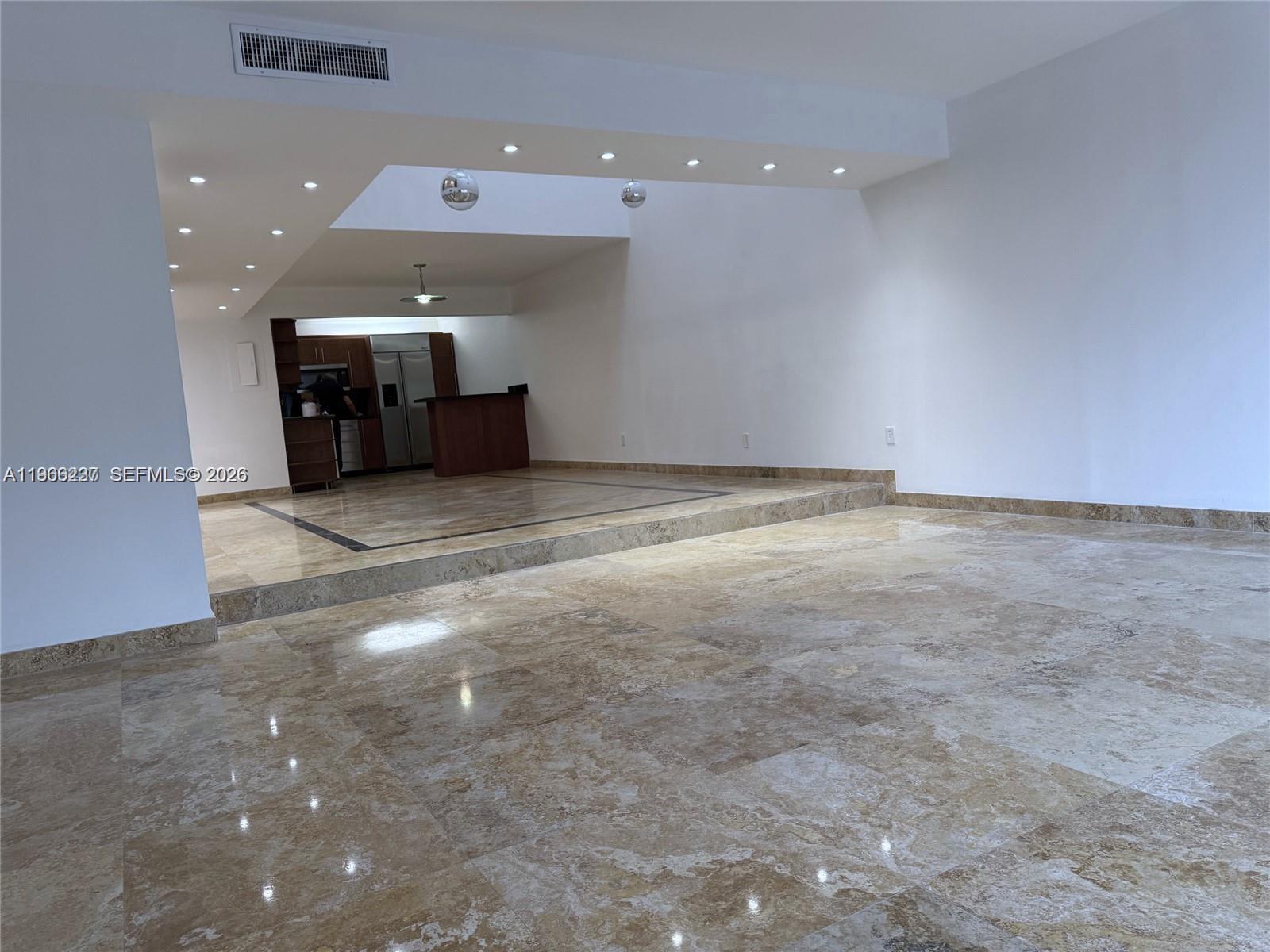 POINCIANA IS YT & RCQ CLU - Residential