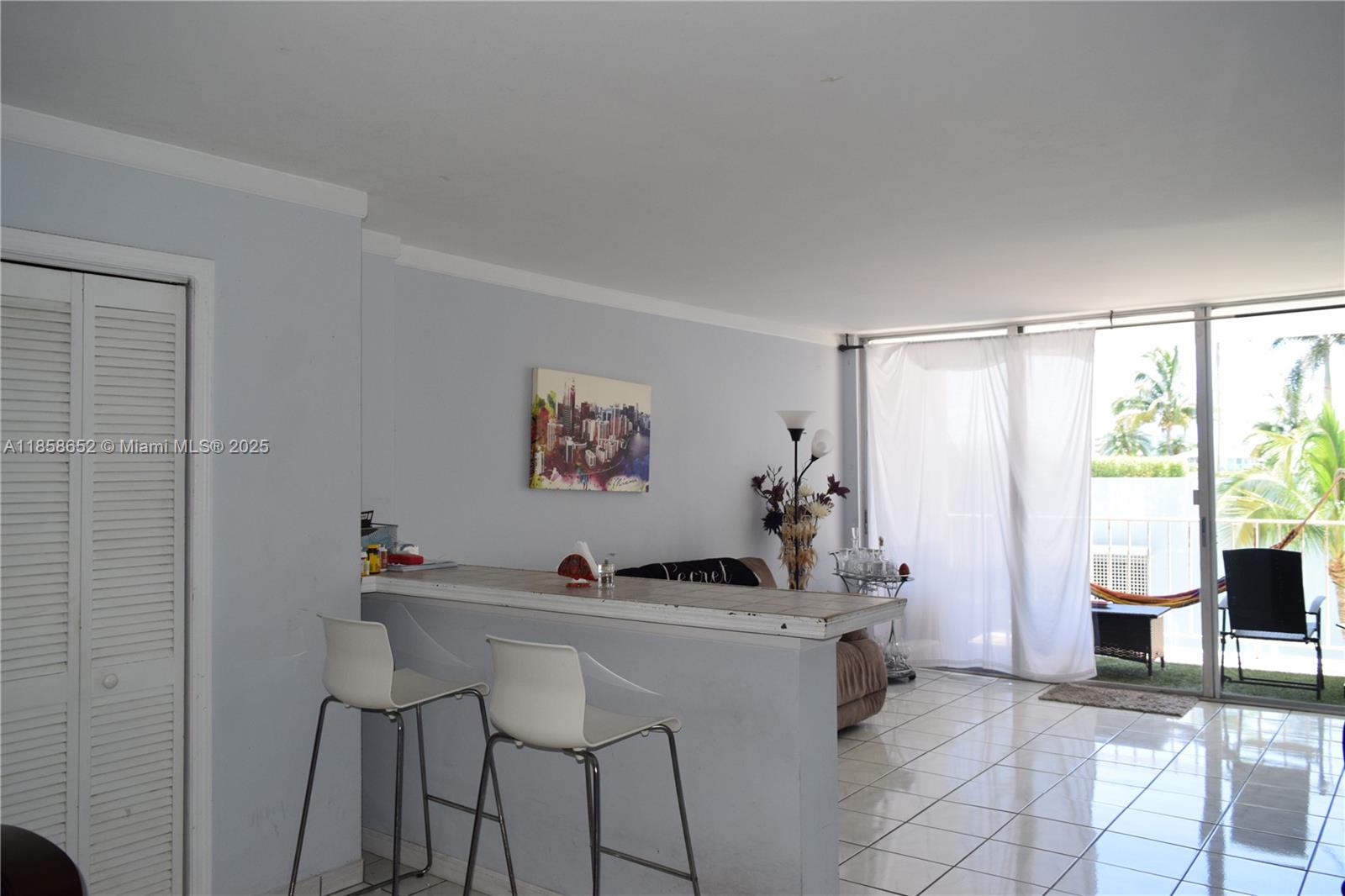 KENNEDY HOUSE CONDO - Residential