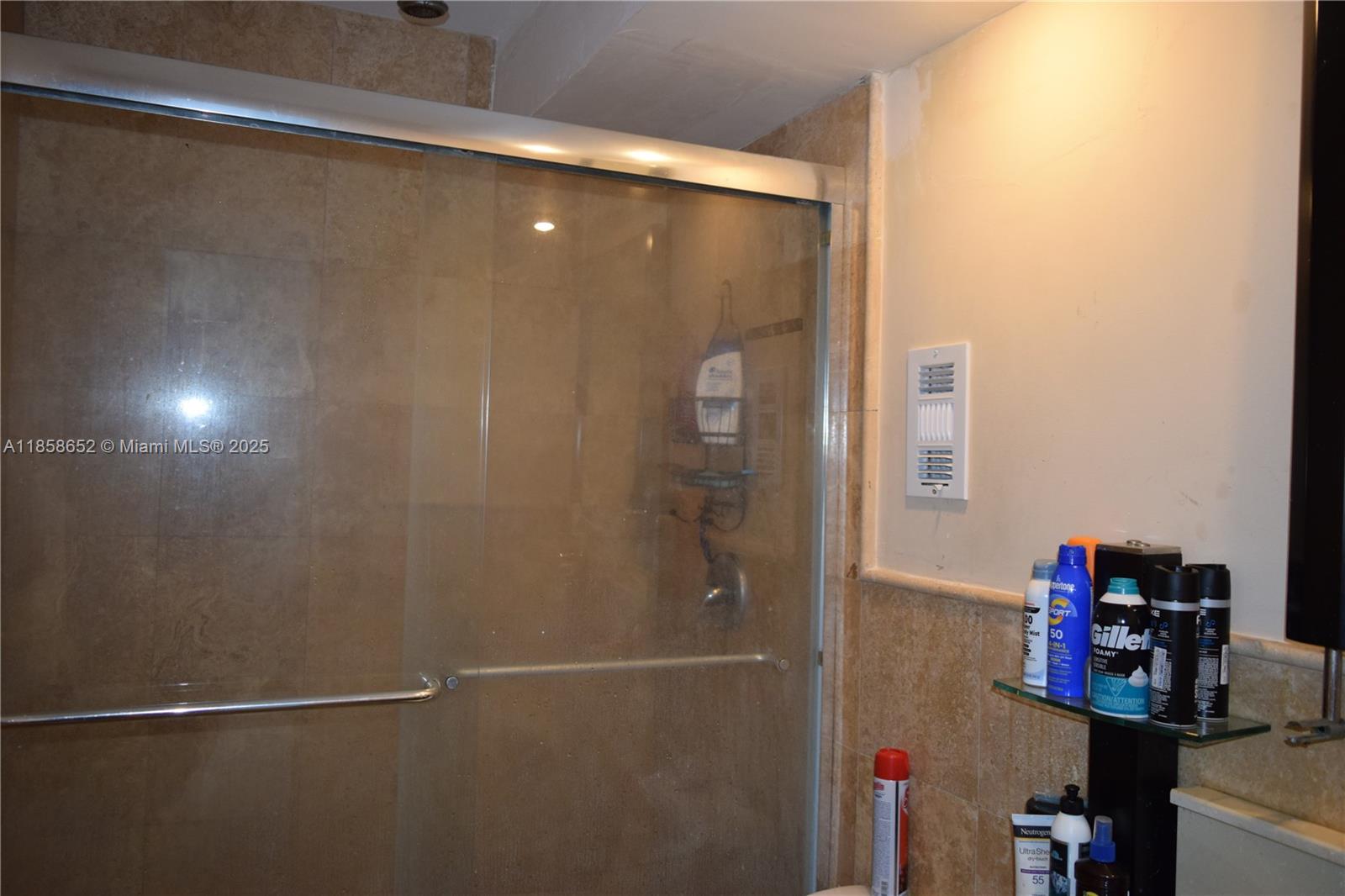 KENNEDY HOUSE CONDO - Residential