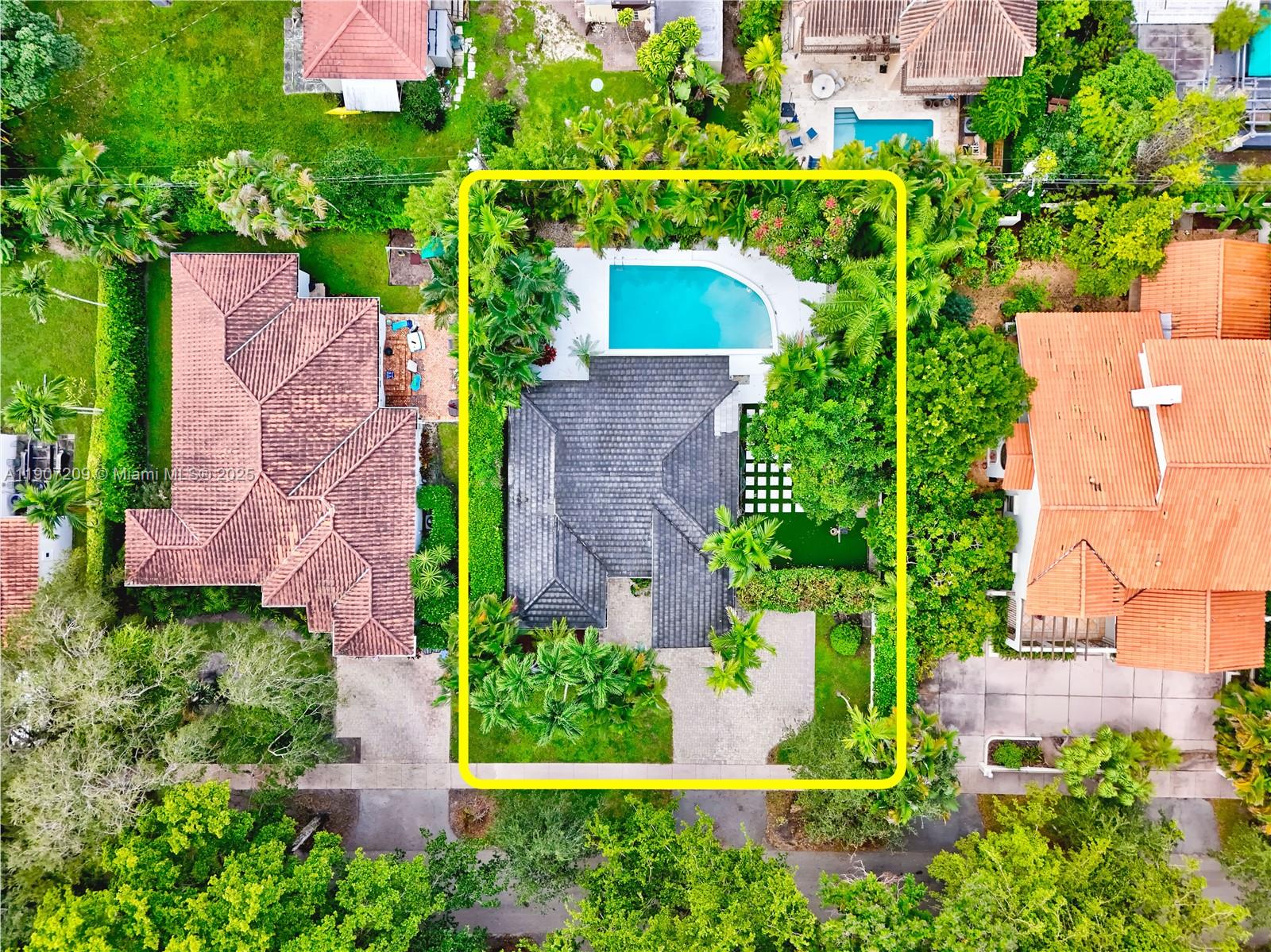 CORAL GABLES GRANADA SEC - Residential