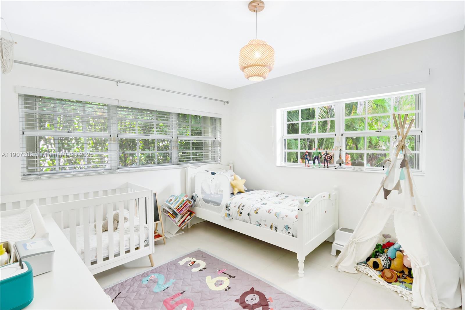 CORAL GABLES GRANADA SEC - Residential