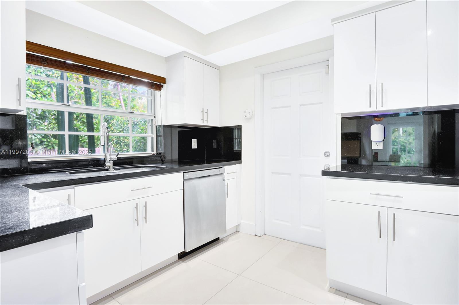 CORAL GABLES GRANADA SEC - Residential