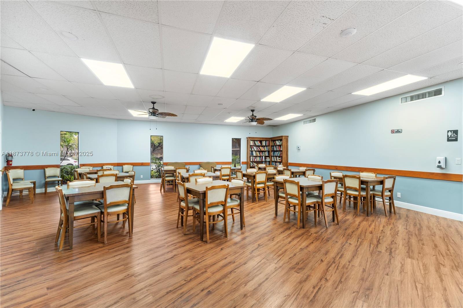 CAMBRIDGE HOUSE - Residential