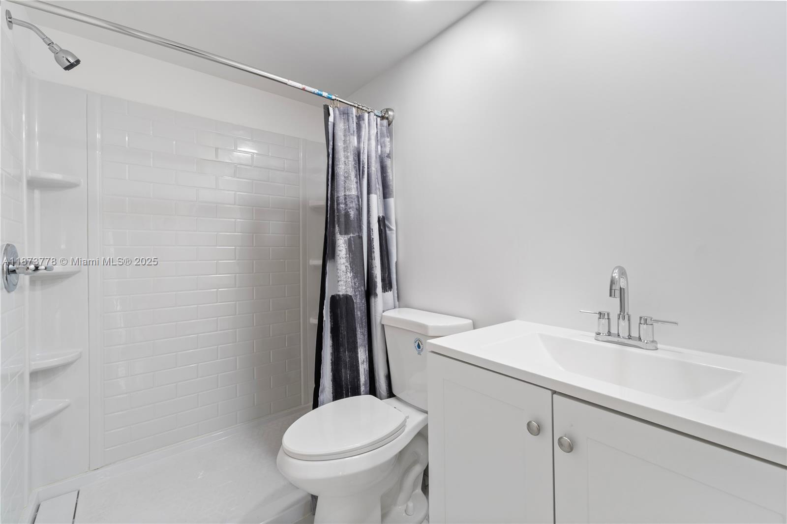 CAMBRIDGE HOUSE - Residential