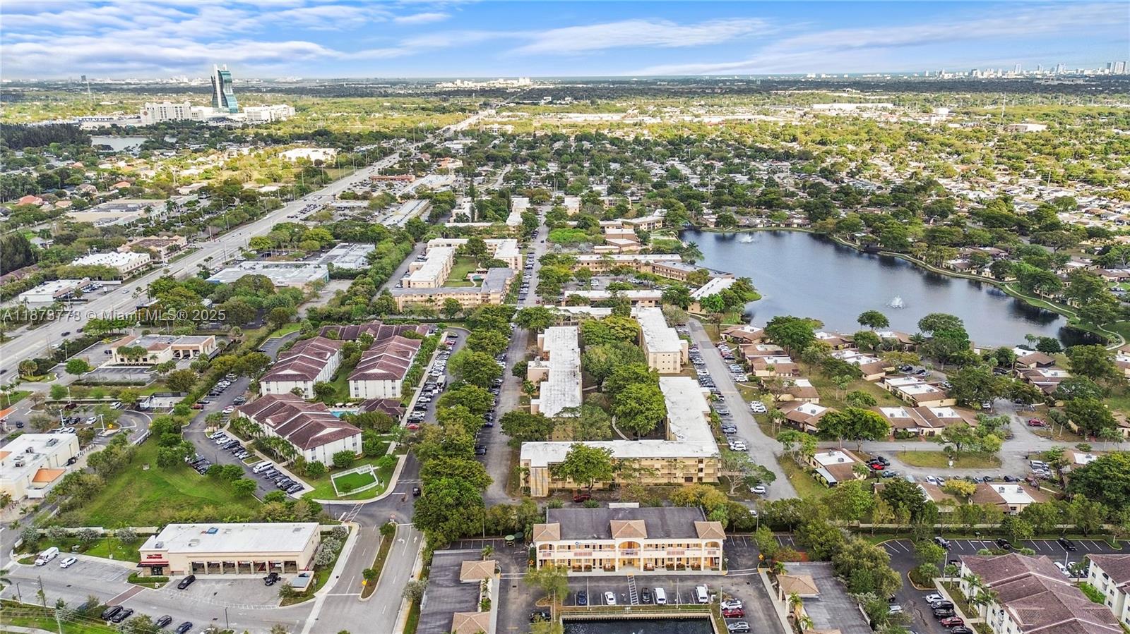 CAMBRIDGE HOUSE - Residential