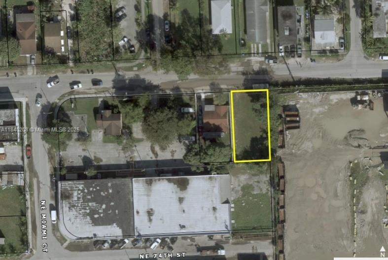 Prime Development Opportunity in Booming Little River!
Unlock the potential of this rare vacant lot in the heart of Miami’s fast-growing Little River neighborhood. Zoned T3-O, this 5,400+ sq ft parcel is perfect for building a duplex, modern townhomes, or your next income-generating project. Surrounded by major developments, art studios, trendy coffee shops, and just minutes from MiMo District, Wynwood, and the Design District—this is a golden opportunity for savvy investors and developers.
High demand, strong rental market, and endless possibilities—don’t miss your chance to build in one of Miami’s hottest up-and-coming areas!