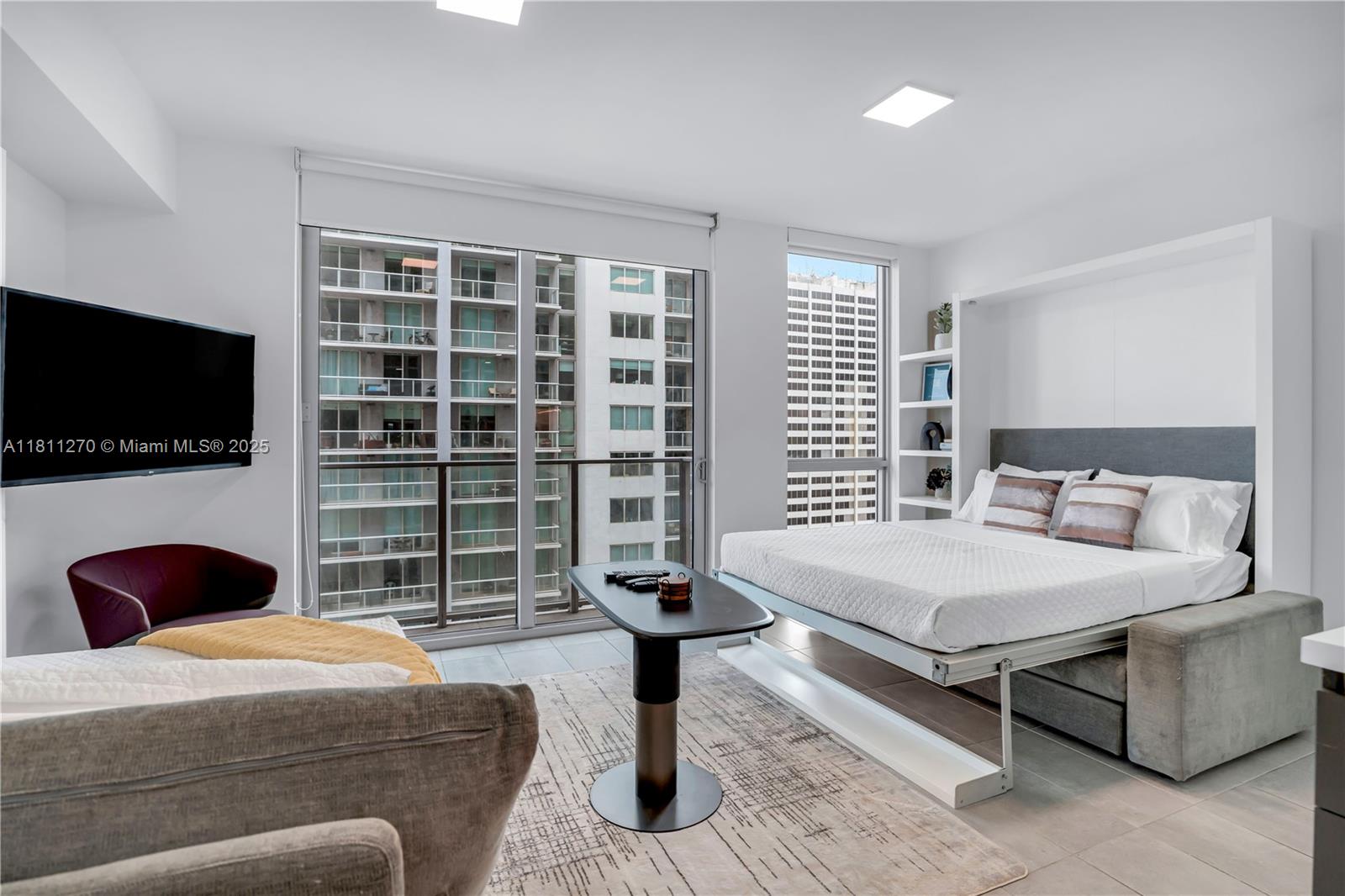 227 Ne 2nd St 2110, Miami, Broward County, Florida - 1 Bathrooms - 