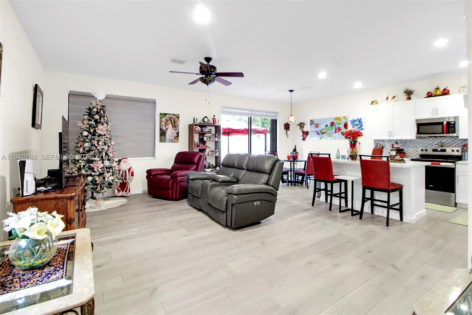 AQUABELLA SECTION ONE - Residential