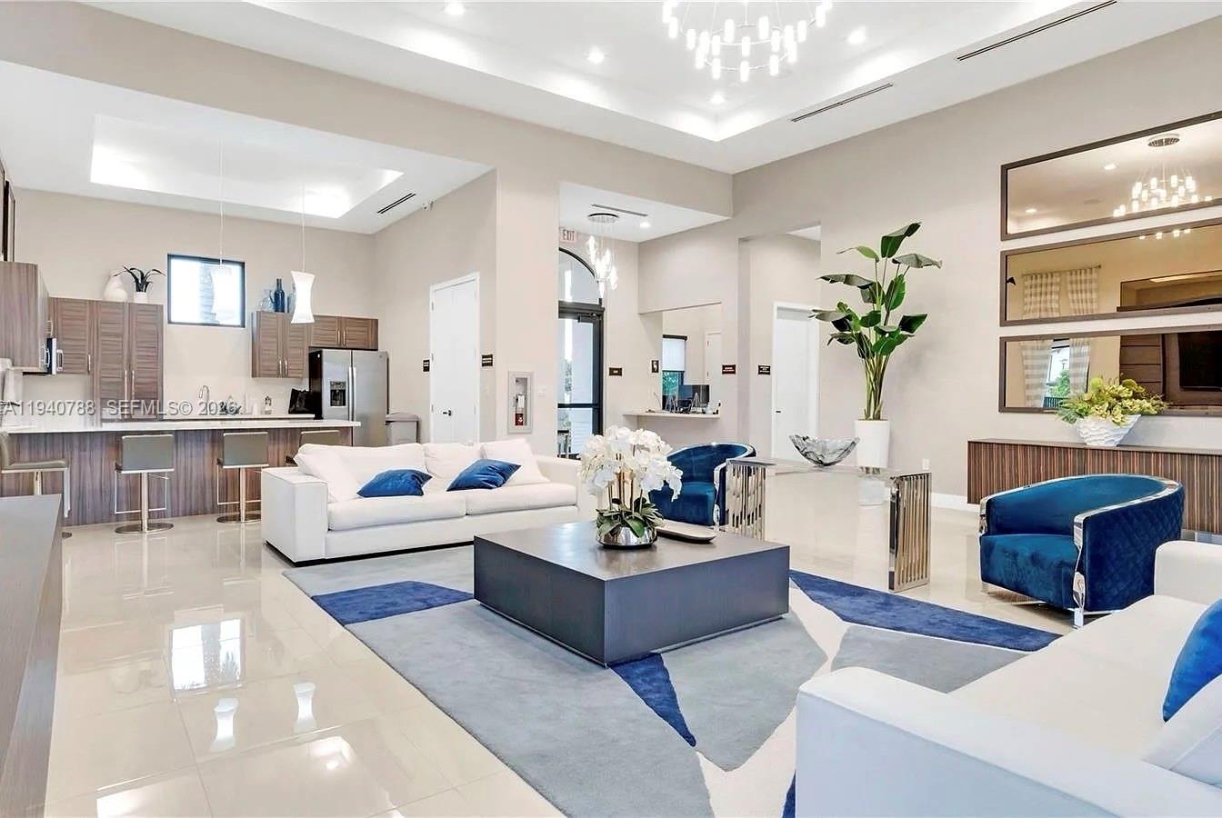 AQUABELLA SECTION ONE - Residential