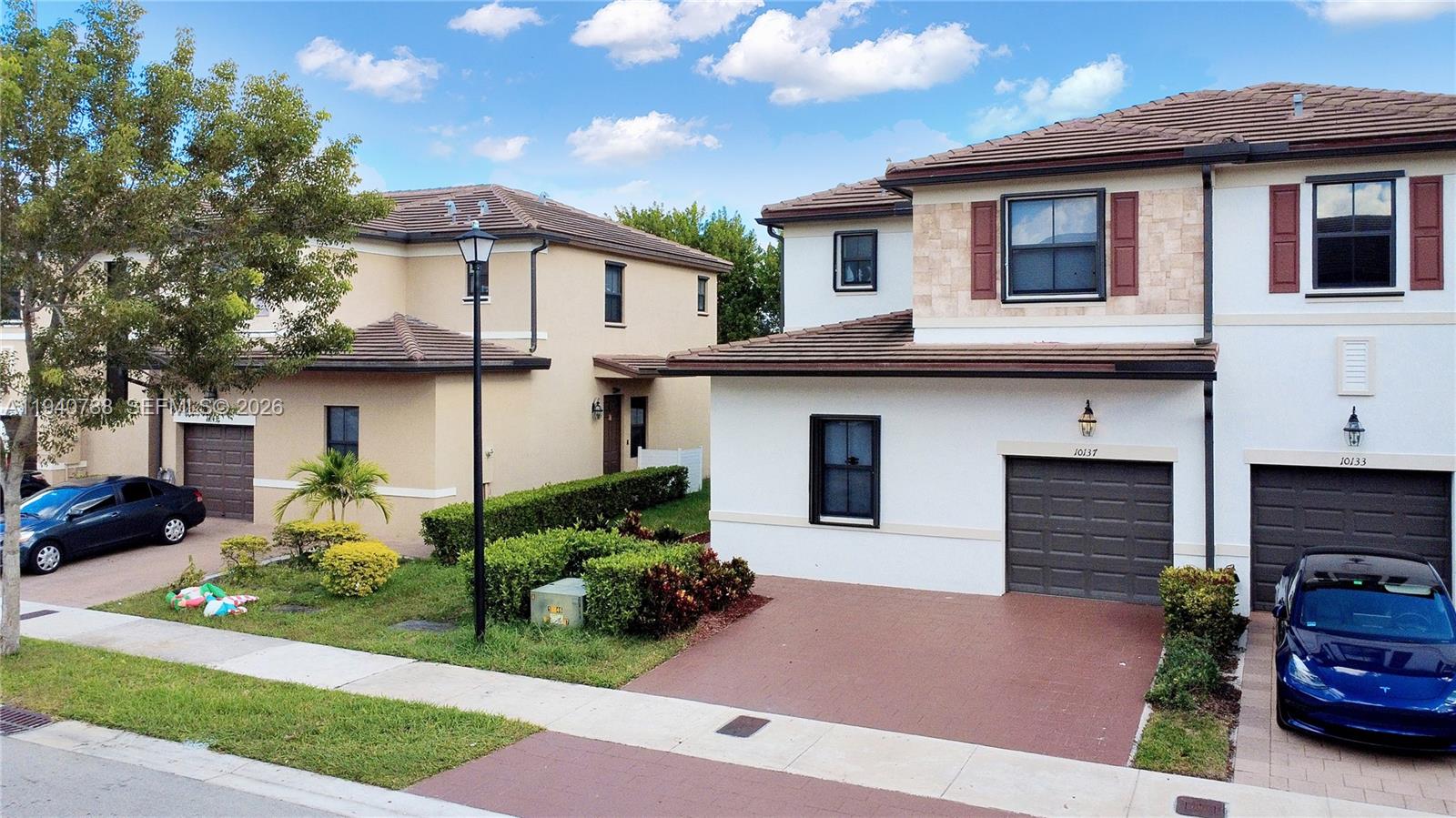 AQUABELLA SECTION ONE - Residential