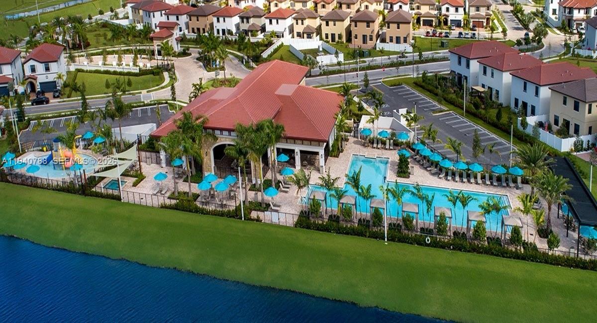 AQUABELLA SECTION ONE - Residential