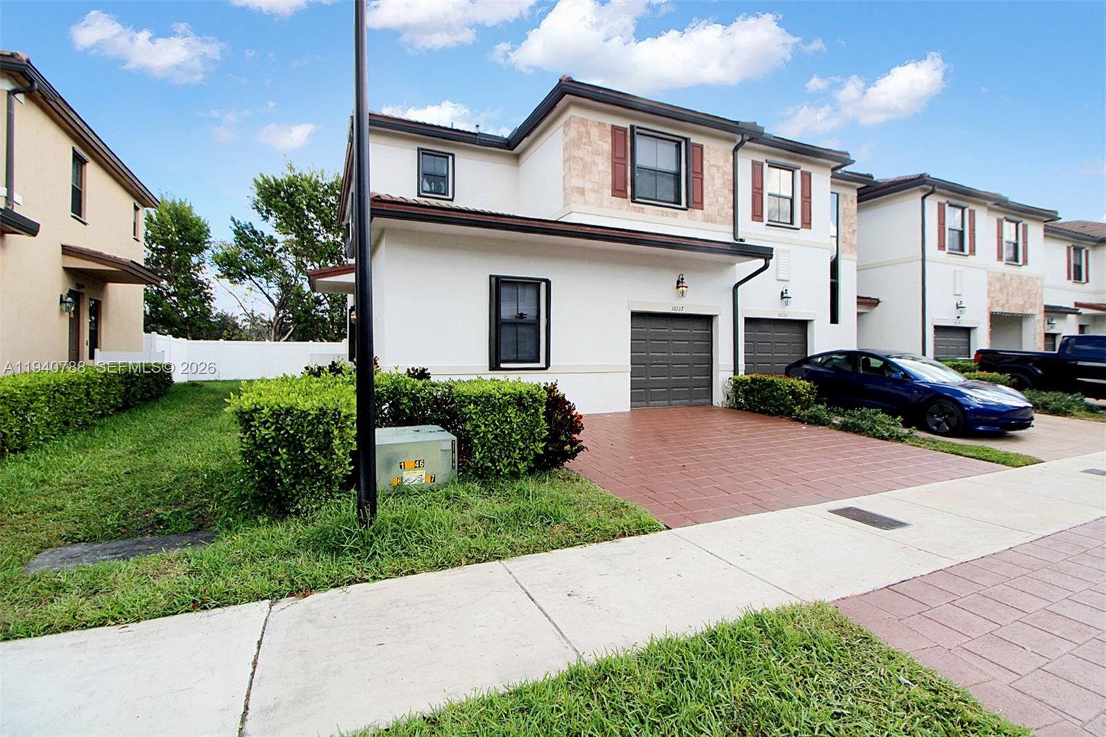 AQUABELLA SECTION ONE - Residential