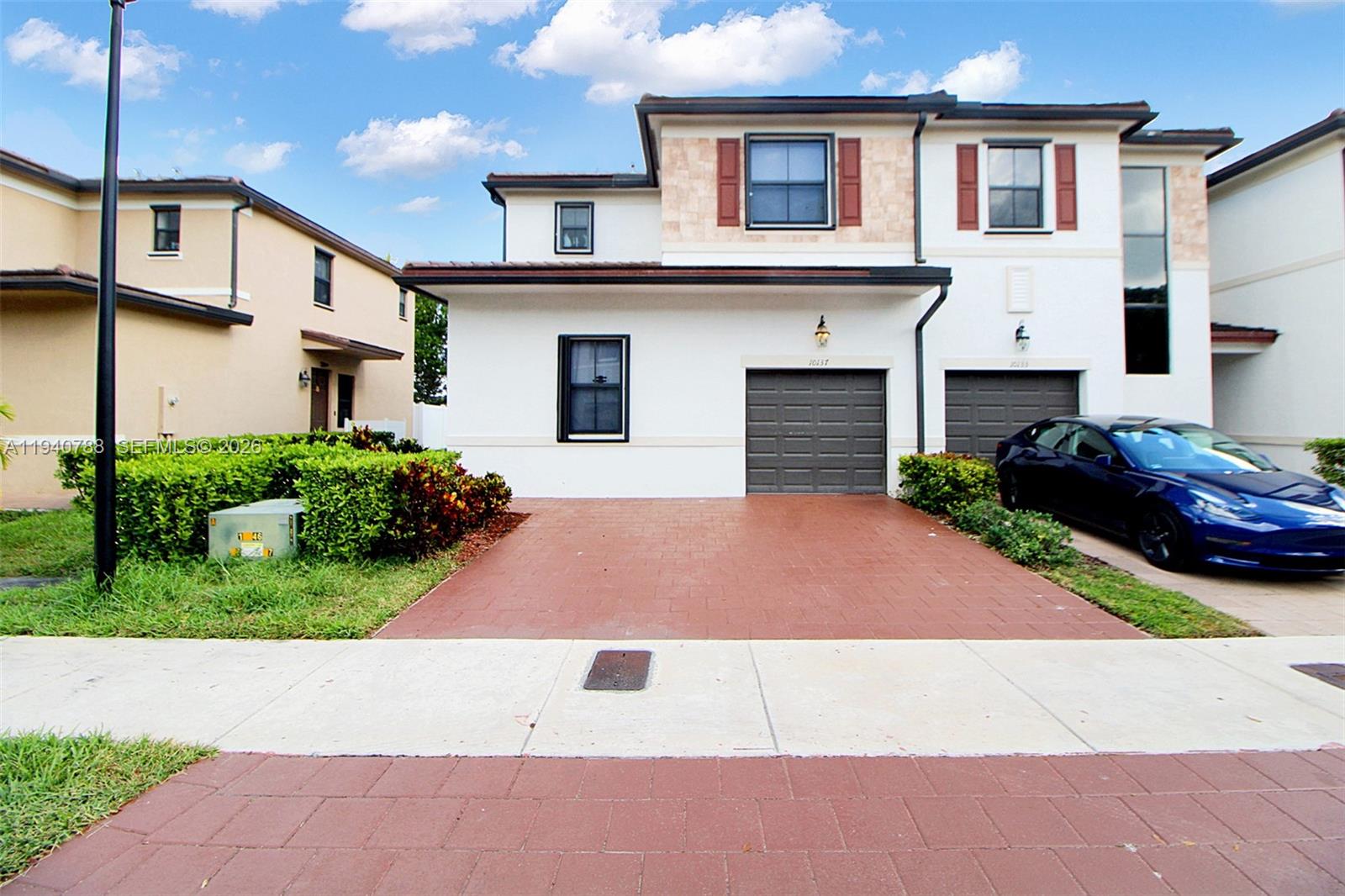 AQUABELLA SECTION ONE - Residential