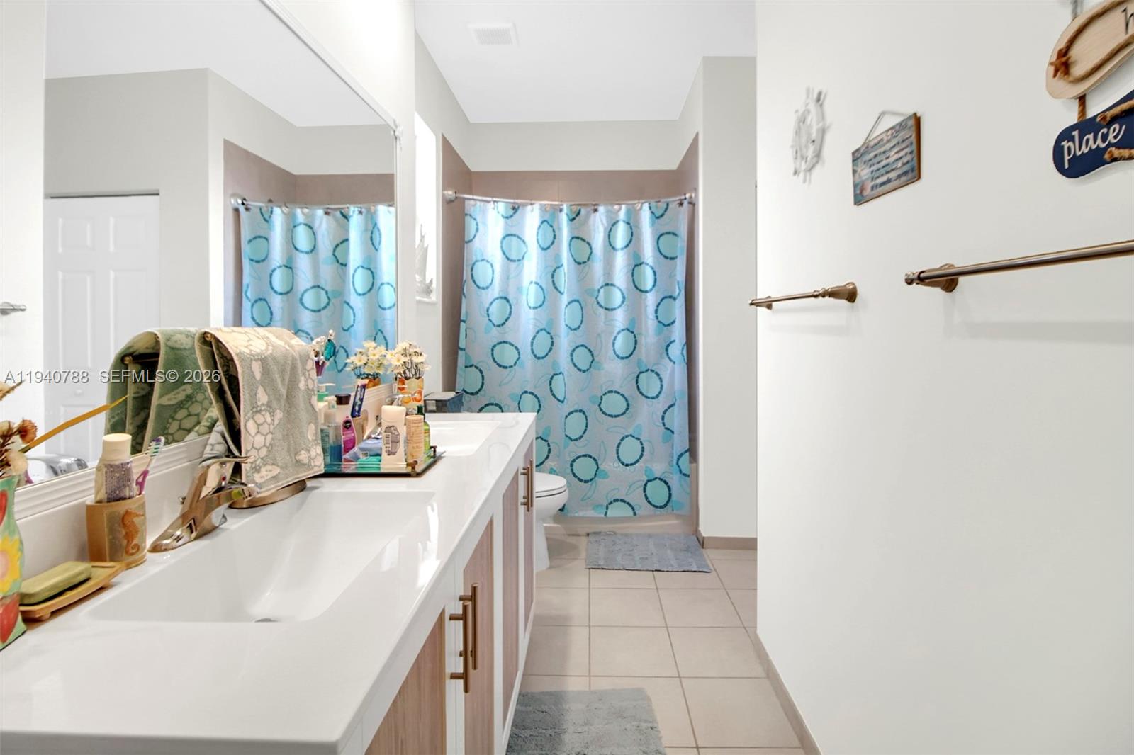 AQUABELLA SECTION ONE - Residential