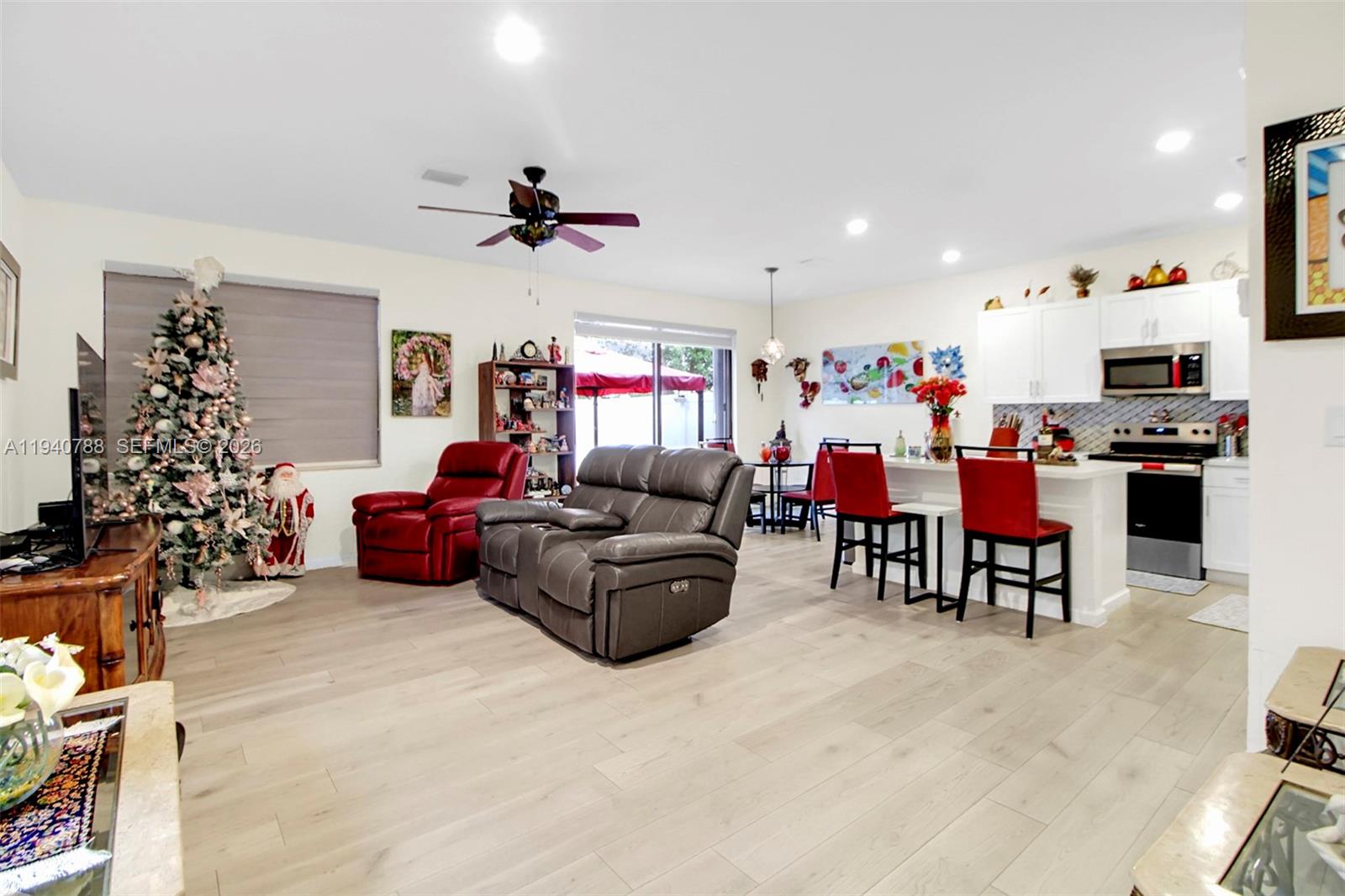 AQUABELLA SECTION ONE - Residential