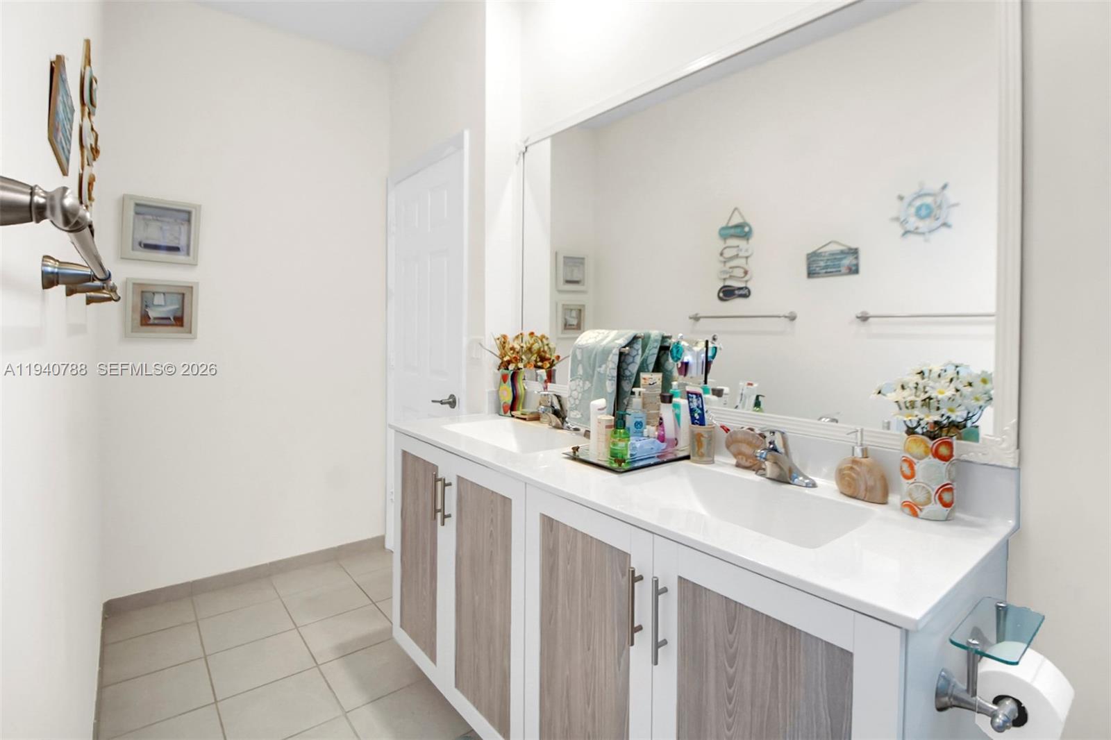 AQUABELLA SECTION ONE - Residential