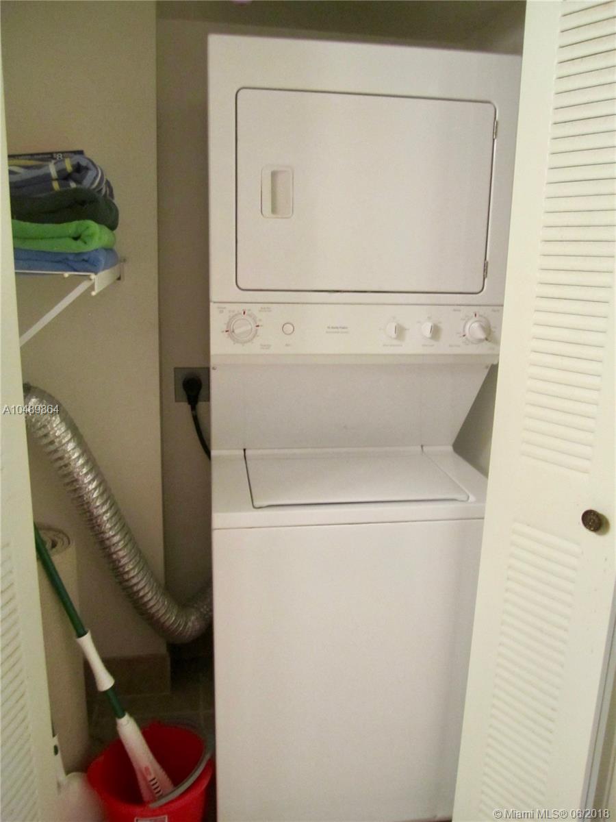 Las Olas By The River Con - Residential Lease