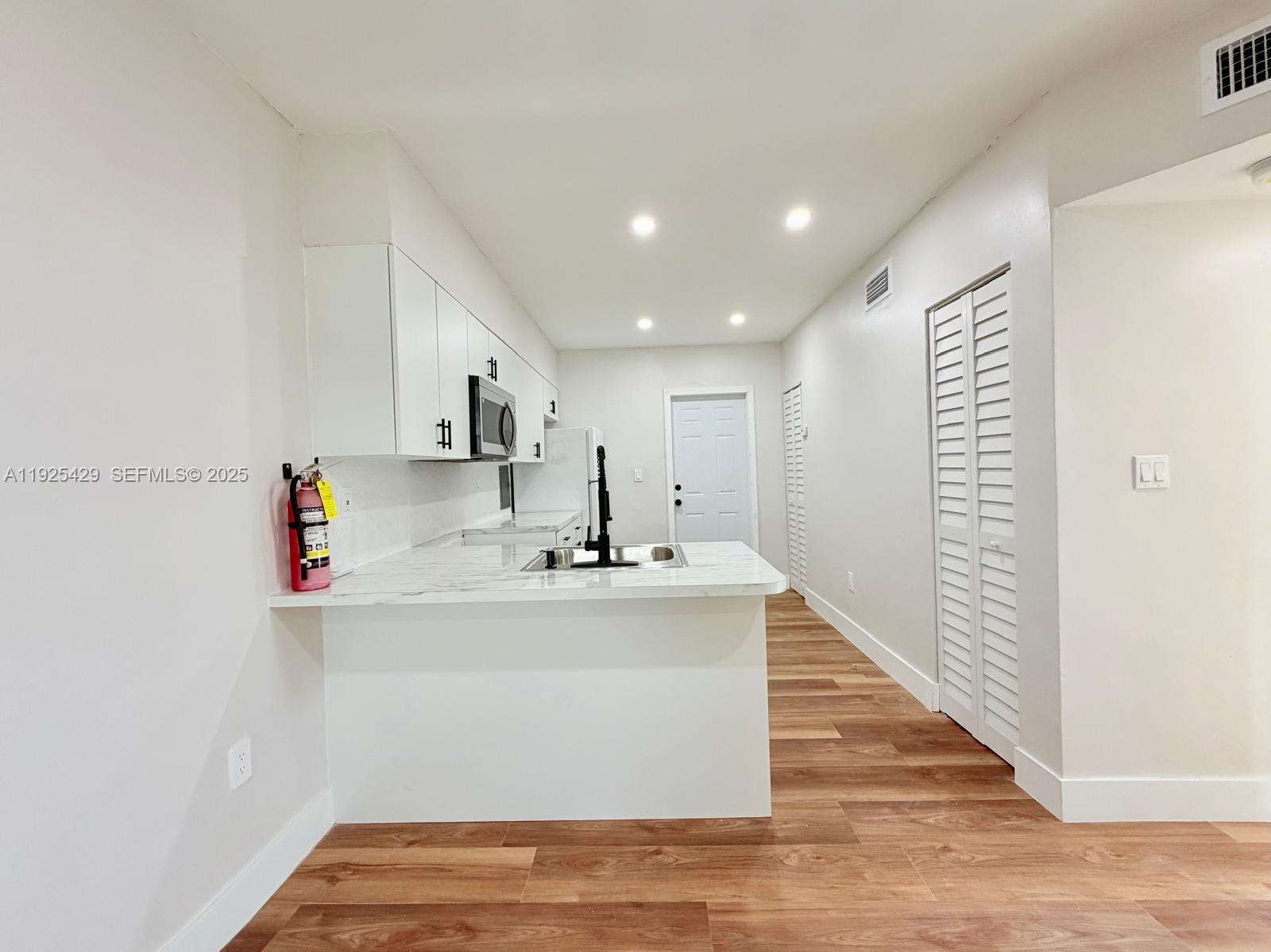 KAY SUB 1ST ADDN - Residential Lease