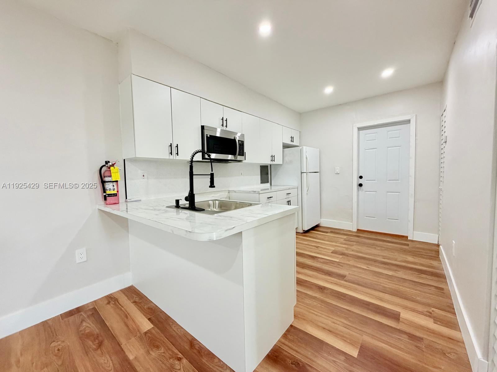 KAY SUB 1ST ADDN - Residential Lease