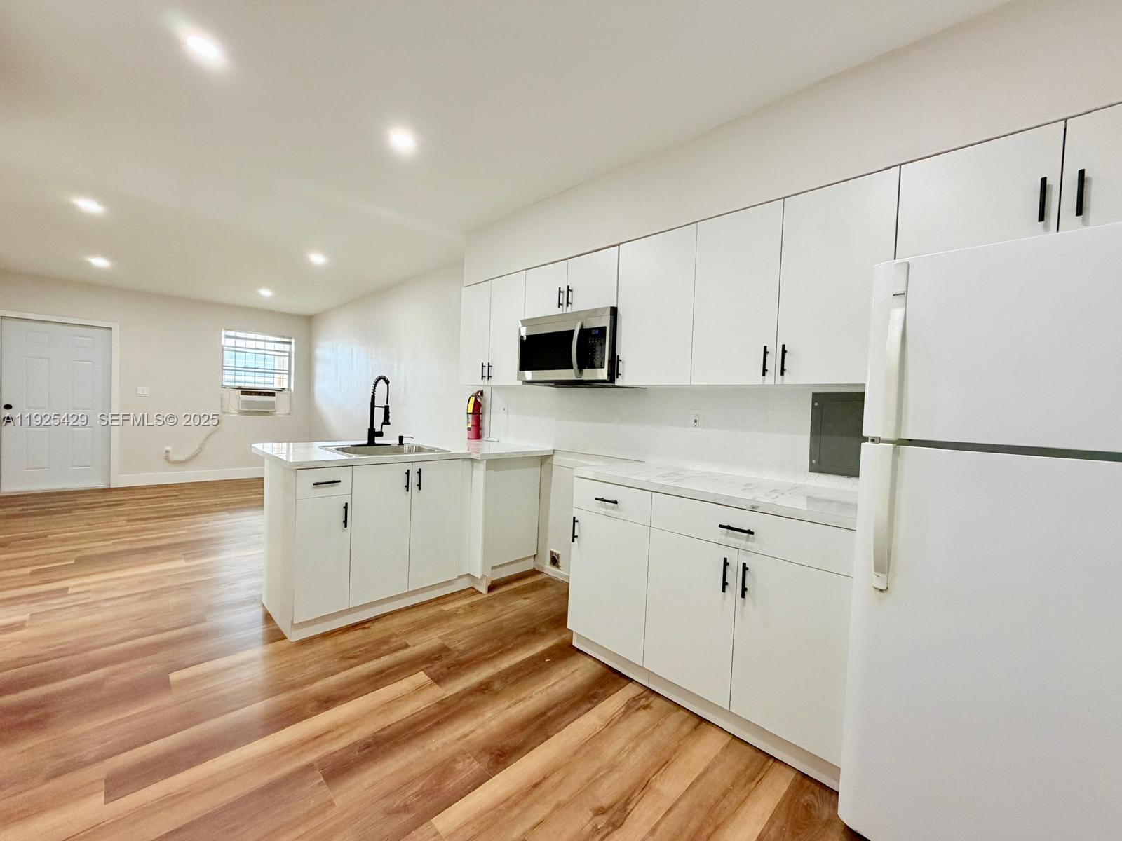 KAY SUB 1ST ADDN - Residential Lease