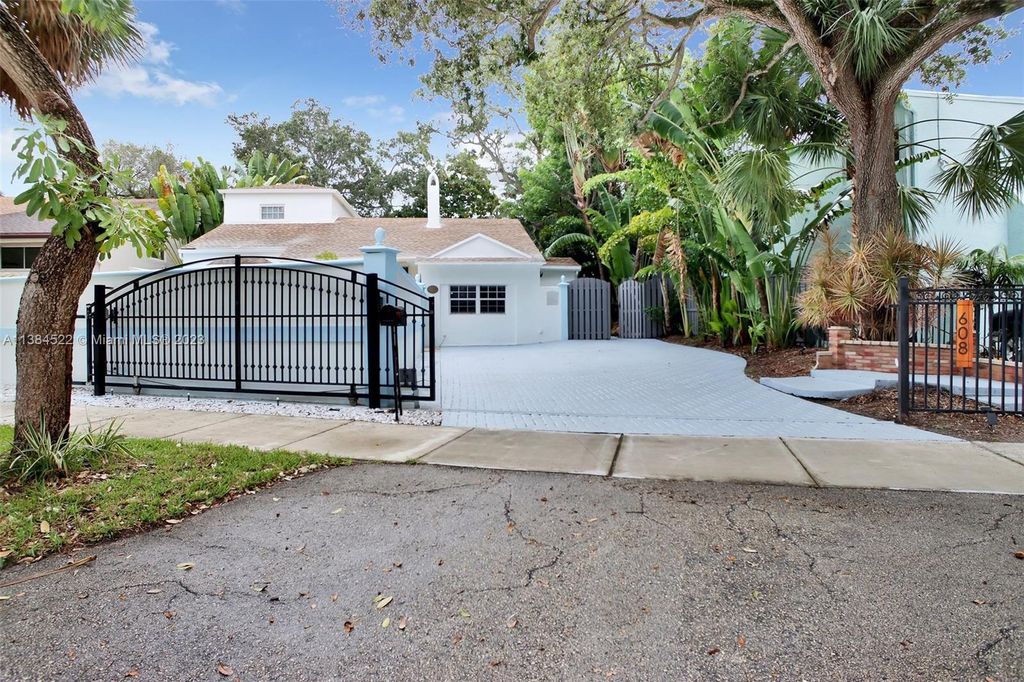 Photo of 608 N Rio Vista Blvd, Fort Lauderdale, FL 33301 (MLS # A11384522)